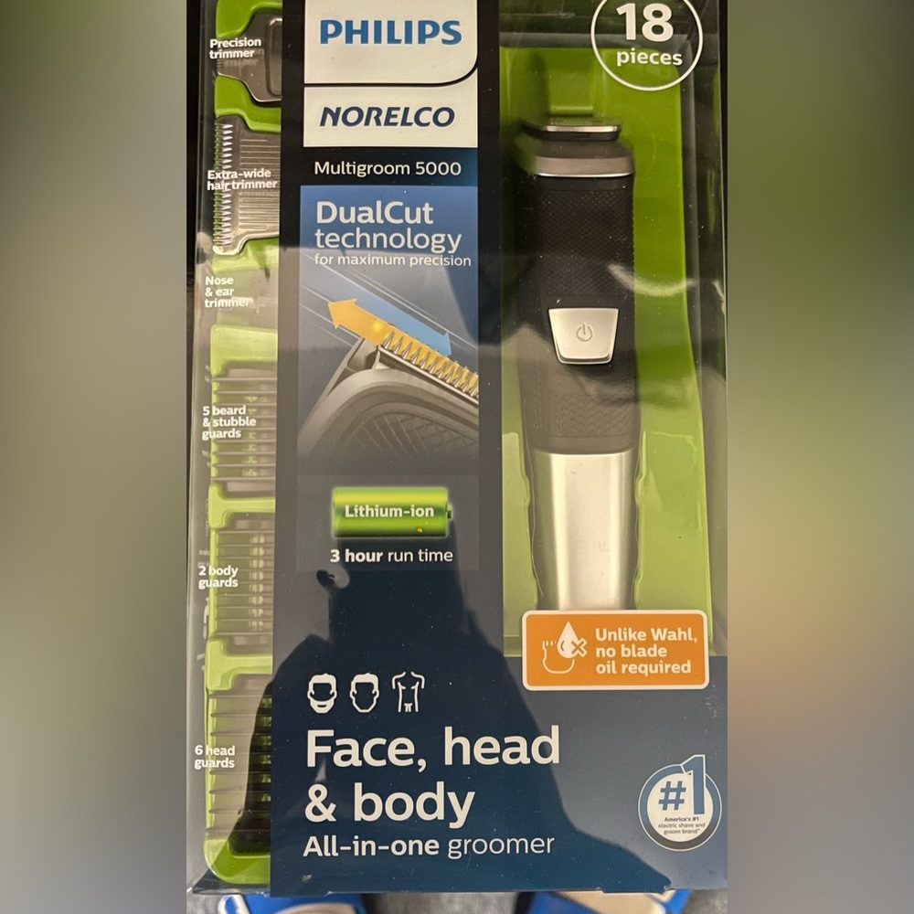 Phillips norelco multigroom 5000 18 pcs face head and body wireless